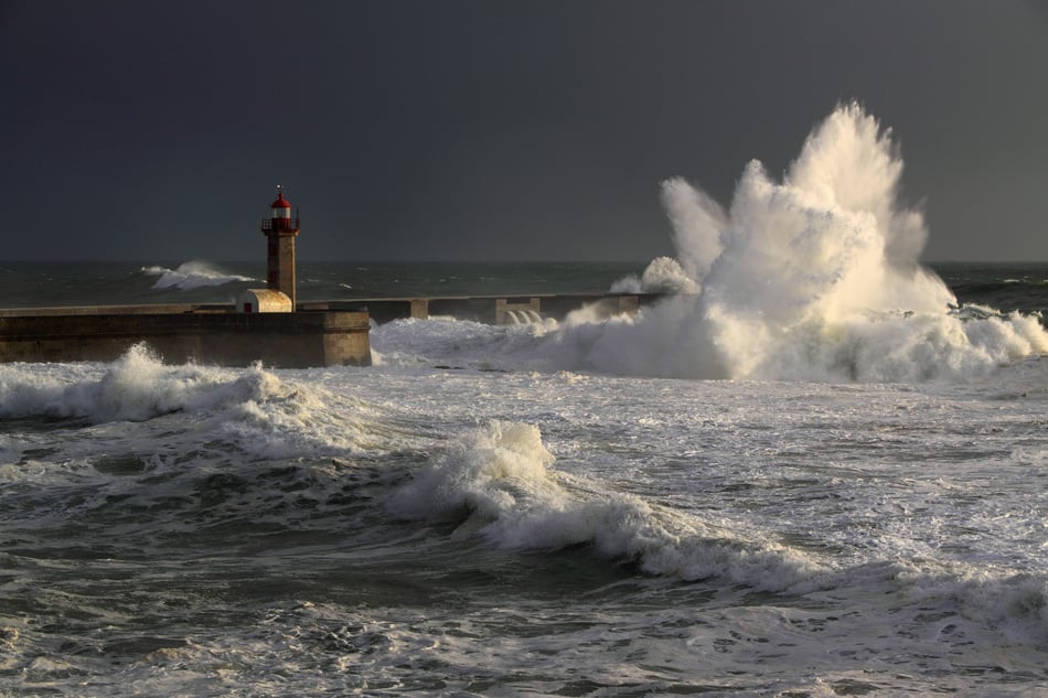 April In Portugal; Storm Waves Over Beacon And Lighthouse